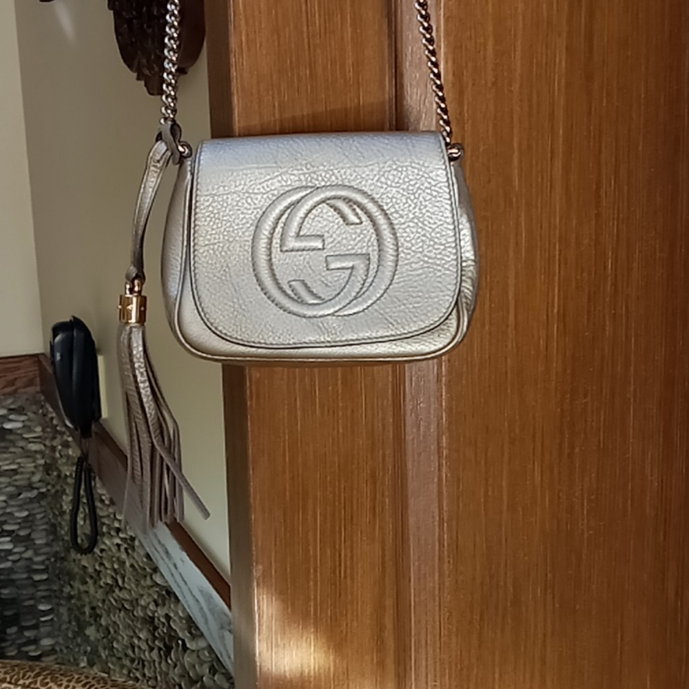 Authentic Gucci handbag/shoulder bag